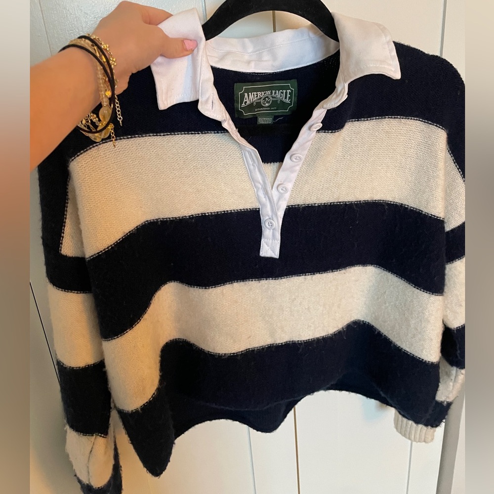 XS American Eagle polo knit white and navy striped cropped pullover sweater